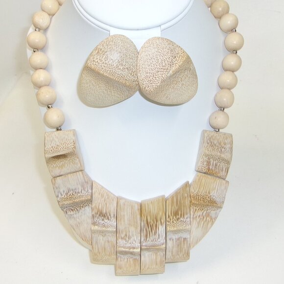 Unmarked Jewelry - Vintage Blonde Wood Chunky Necklace‎ & Post Earrings Jewelry Set